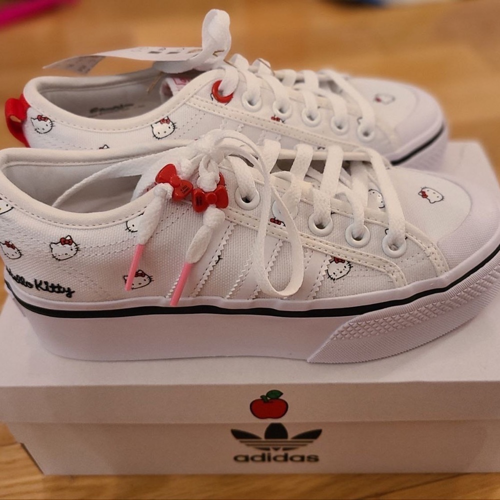 Brand new Adidas Hello Kitty sneakers sz 6